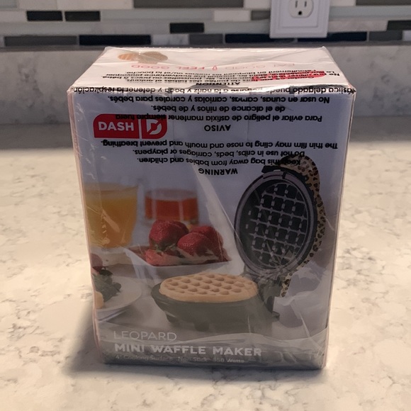 Dash Leopard Mini Waffle Maker - Picture 3 of 5